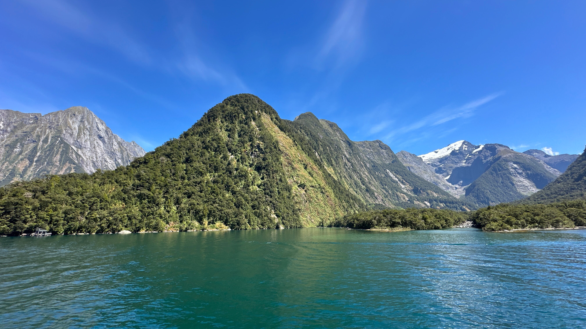 Mehr über den Artikel erfahren Sound, Berge und Seen